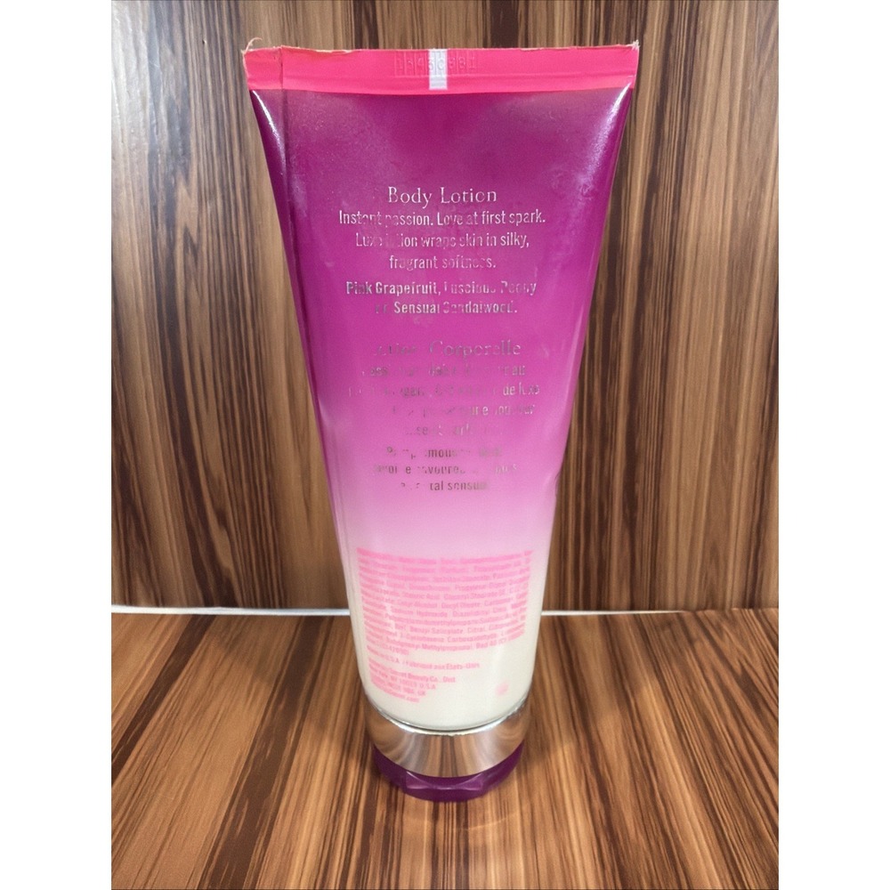 Victoria's Secret Bombshell IN LOVE Body Lotion 6.7 OZ 200 ML - Picture 2 of 4